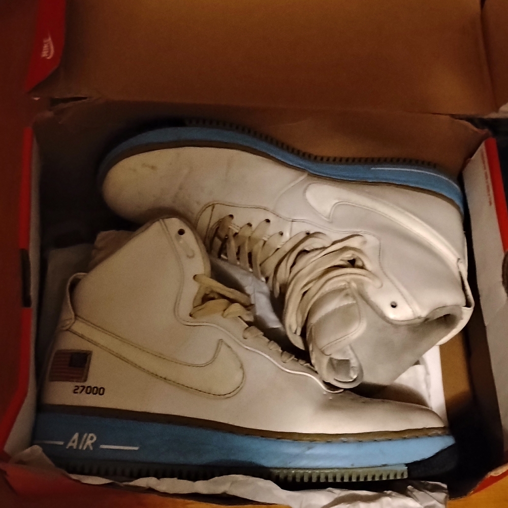 Nike White and Blue High-Top Athletic Shoes